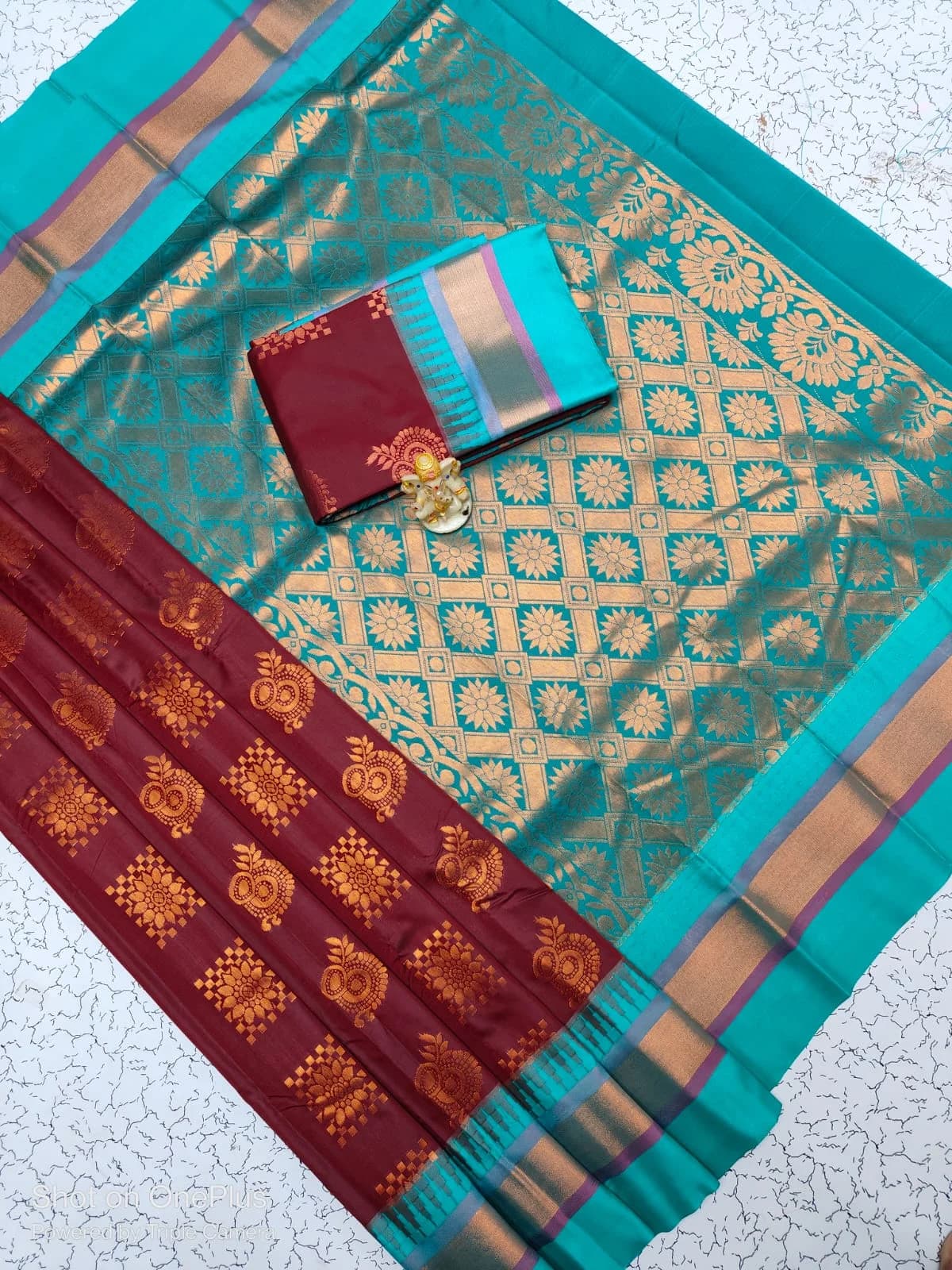 Arani Border Soft Silk Sarees ARS019 - Maroon – image 1 of 2