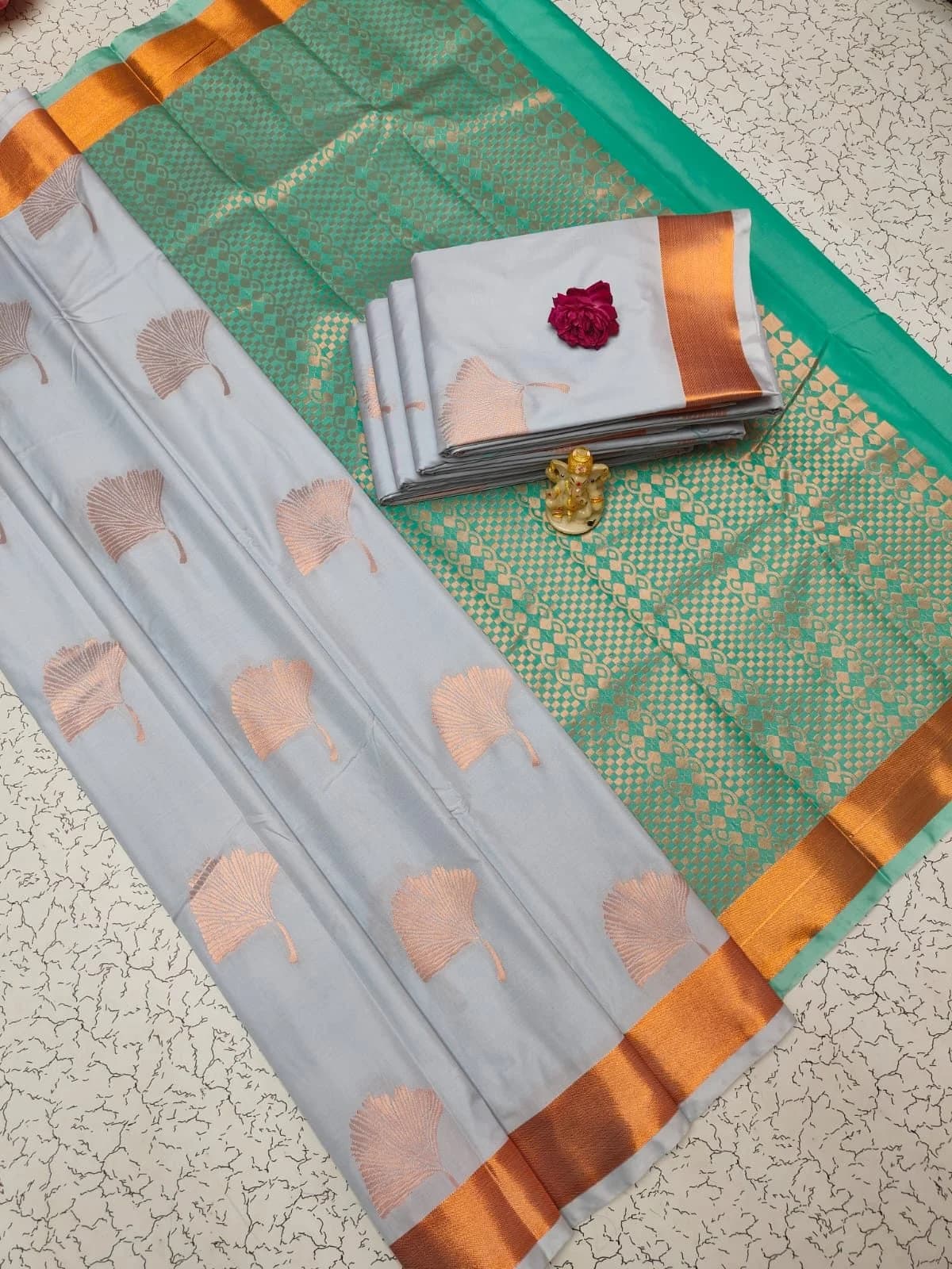 Arani Border Soft Silk Sarees ARS 009 - Pastel Grey – image 1 of 2