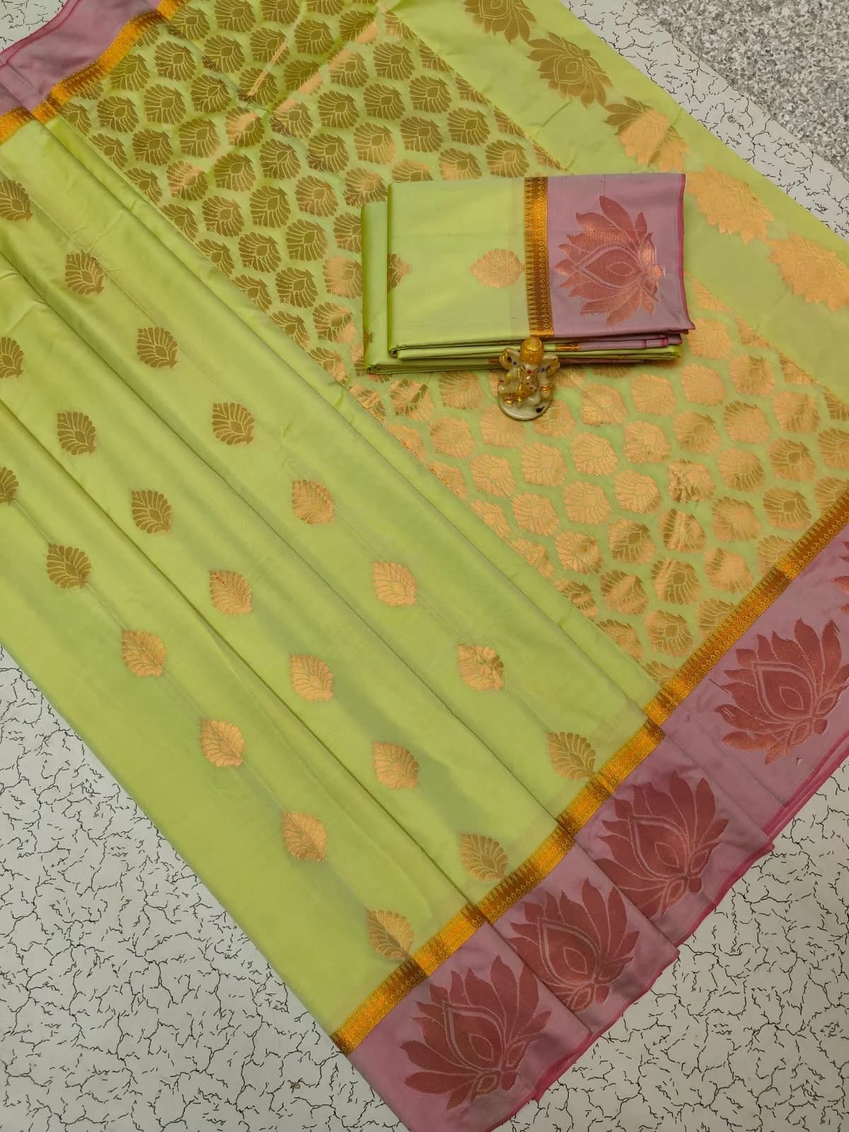 Arani Border Soft Silk Sarees ARS022 - Light green – image 1 of 2